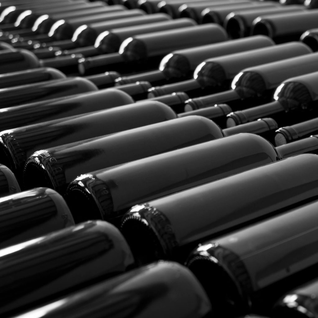 Stockage Libourne vin - boxes métaliques - Thierry Bergeon Embouteillage - mise en bouteilles au château - embouteillage mobile