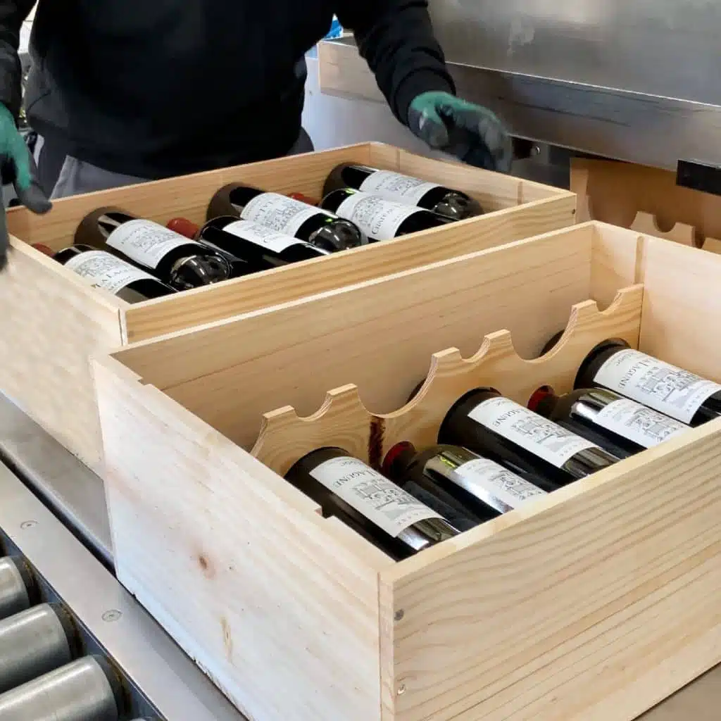 Encaissage - mise en caisse bois- l'embouteillage 5 OP - embouteillage 4OP - Thierry Bergeon Embouteillage - mise en bouteilles au château - embouteillage mobile